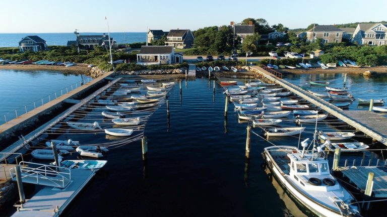 wooden hull yacht club